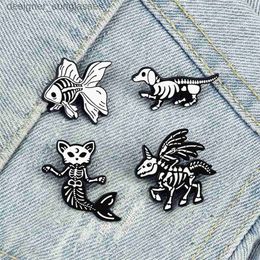 Pins Broches Cool Animal Skeleton Lel Pin Kat Hond Vis Dinosaurus Broche Cartoon Punk Schedel Rugzak Emaille Badge Sieraden Cadeau voor Vrouwen KidsL231117