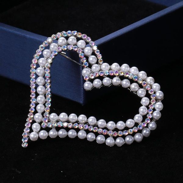Broches, broches perle créative broche en forme de coeur pour femme mode dessin animé manteau pull accessoires