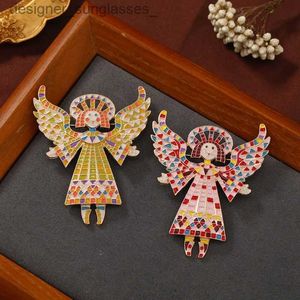 Broches Broches Broche peinte en alliage rétro créatif pour femmes Angel Wing Girl Pins Badge 2 couleurs unisexe 2023 Fée Designer JewelryftL231117