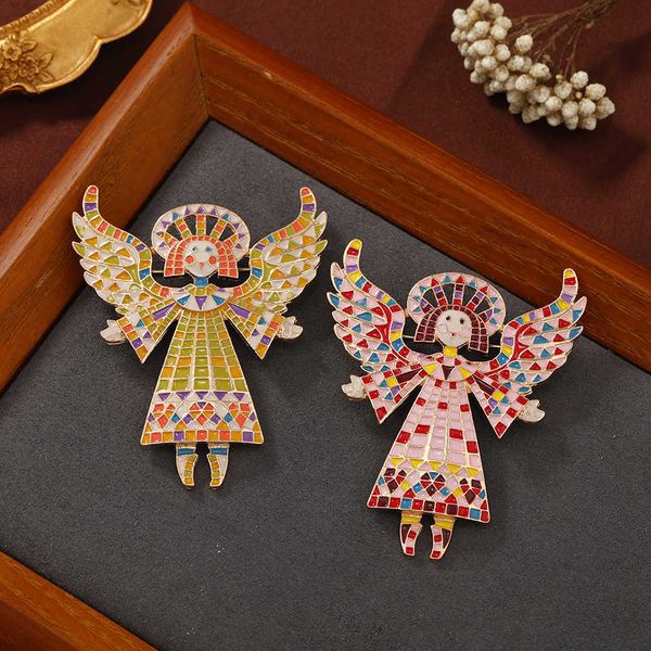 Alfileres Broches Creativo Vintage Aleación Pintado Angel Girl Wing Broche Divertido Lindo Insignia Unisex Accesorios De Moda Traje Ramillete Bolsa Colgantes Pin Z0421