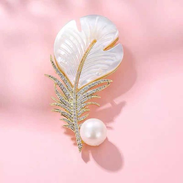 Broches Broches Cristal plume broche collier de perles épinglette badge décoration mariage bijoux mariée perle ginkgo feuille broche métal badge broche G220523