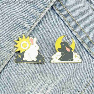 Pins Broches Mignon Couple Lapin Broche Créative Soleil Lune Lapins Émail Broches Dessin Animé Badge Personnalisé pour Amis Sac À Dos Lel Pin Bijoux CadeauxL231117