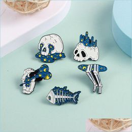 Broches Broches Designer Émail Broche Broche Starry Sky Skl Fishbone Squelette Main Amour Coeur Insigne Individuel Décorations Hall Dhgarden Dhgad