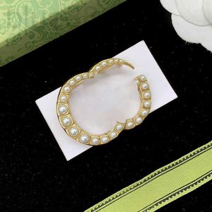 Broches, broches Designer Femmes Perle Lunette Broche Vintage Cuivre Plaqué Or 18 carats Classique Broches En Métal Simple Creux Accessoires De Luxe Aiguille J2W4