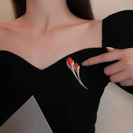 Pinnen broches diamant rose tulpen borst eenvoudige temperatuur elegant strakke corset mode ontwerp sense kleding accessoires G220523