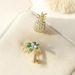 Pins Broches Dubbele Eerlijke Tropische Stijl Broche Voor Vrouwen Leuke Ananas Kokospalm Licht Goud Kleur Badge Pin Mode Jewelr2847
