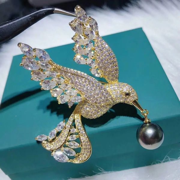 Broches broches bijoux de mode charmant Zircon clair cristal colibri oiseau pendentif broche 231208