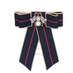 Pins Broches Mode Unisex Mannen Vrouwen Boekhandel Luxe Design Broches Pins Vergulde Letter Pins Broche Pak Jurk Pins Voor Mannen Dames Designer Broche 2024