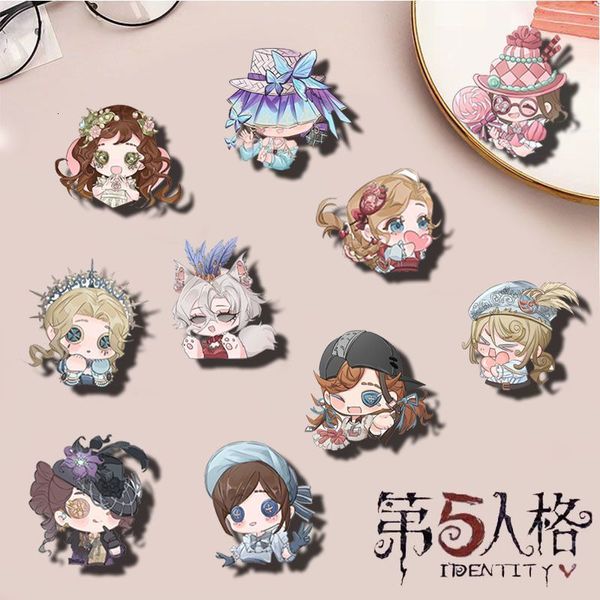 Broches Broches Fiona Gilman Emma Woods Badges Anime Identity V Femmes Broche Mode Mignon Cosplay Kawaii pour Sac Accessoire Cadeaux 230809