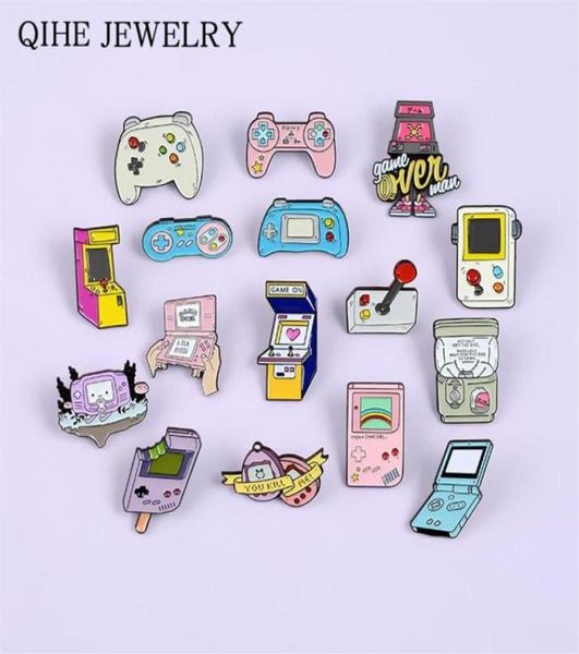 Broches Brooches Lovers Lovers Pet Handheld Console Robot Gashapon Machines Gamepad sur les badges bouton des broches en émail des années 90276N9947621