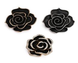 Pins broches hoogwaardige vintage zwarte camellia broche pin strass rozen bloem dames sieraden op kleding2586938