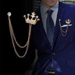 Pins Broches i-Remiel High-end Retro Mannen Kwastje Broche Vintage Britse Stijl Pin Crystal Crown Badge Corsage voor Pak Kraag Accessoires L221024