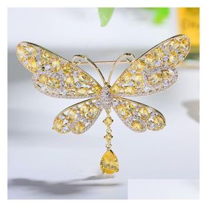 Les broches d'épingles en Europe et les incrustations dorées de zircons méritent de jouer le rôle du costume féminin Pin Tassel Butterfly Insects Drop Delivery Dhd4B