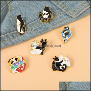 Pinnen broches sieraden dier slang vissen kat draak herten knuffelvormige pinnen cartoon zwart witte handen gedraaide kleding badges unisex legering enom