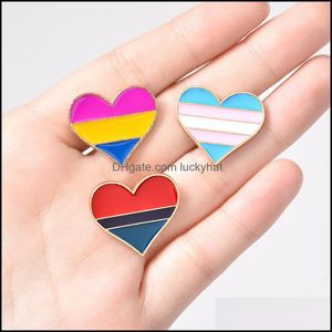 Broches Broches Bijoux Lgbt Rainbow Heart Lesbian Gay Pride Épingles En Émail Pour Femmes Hommes Dessin Animé Mignon Creative Mode Badge Aessories Sac Cadeau