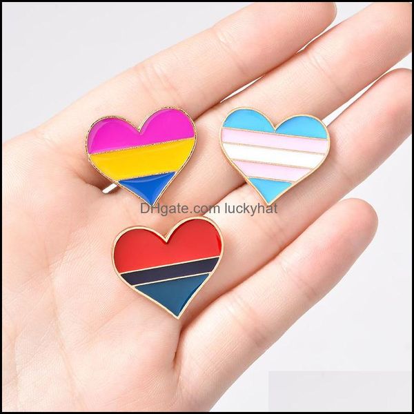 Broches Broches Bijoux Lgbt Rainbow Heart Lesbian Gay Pride Épingles En Émail Pour Femmes Hommes Dessin Animé Mignon Creative Mode Badge Aessories Sac Cadeau