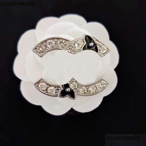 Broches broches bijoux femmes adourent la broche design perle fille romantique diamant 18k or exquis conception de printemps gouttes de gouttes de cadeaux dh8sz