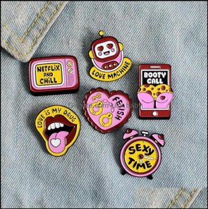 Pins Broches Sieraden Geel Emaille Pin Tv Robot Klok Lippen Buheart Badge Aangepaste Revers Jeans Overhemd Tas Mode Cadeau Drop Delivery 4041427