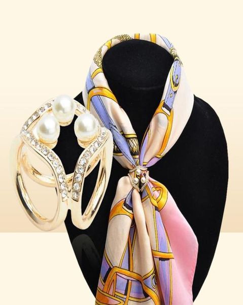 Épingles broches Coréen Arrivée Joker Pearl Scarf Clip à trois anneaux Décoration de strass Buckle pour femmes bijoux costumes62980379475517