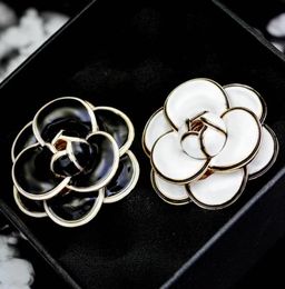 Pins broches coreano Camellia de lujo de alta calidad Broche Broche Pins Mujer Boutonniere Jewellry3271445