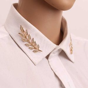 Pins Broches bijoux coréens vent rétro arbre hommes et femmes broche universelle feuille chemise costume col en gros Pins And Brooches Lapel Pin Z0421