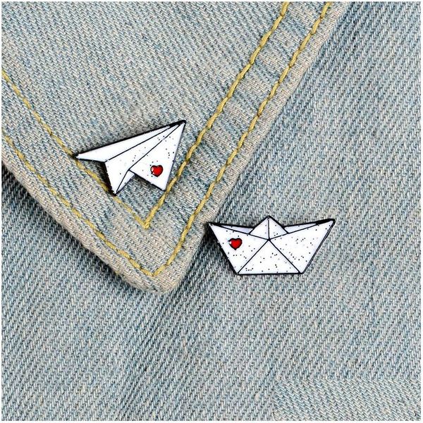 Broches Broches Amour Coeur Papier Avion Navire Émail Broches Portant Fl Badge Couple Broche Vêtements Vestes Sac Épinglette Bijoux Amant G Dh2Wc