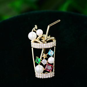 Pins Broches Mooie Melk Thee Cup Zirkoon Kleine Broches voor Vrouwen Elegante Parel Pin Kleding Designer Leuke Accessoires Sieraden Vrouwelijke Broche 230616