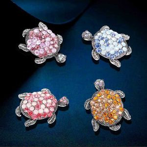 Broches Broches Cristal De Luxe Broche De Tortue Exquise Pour Femmes Classique Strass En Métal Animal Emblème Accessoires Partie Manteau Pins G220523