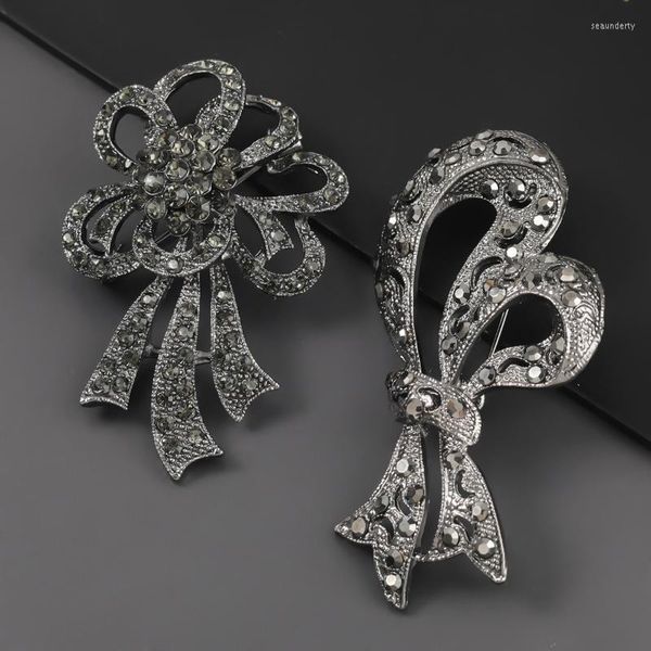 Broches Broches De Luxe Femme Noir Cristal Broche Dainty Bowknot Zircon Pierre Bijoux Pour Femmes Vintage Mariée Pin Robe Manteau Accessoire Seau22