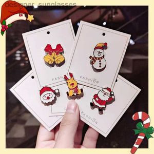 Alfileres Broches Feliz Navidad Insignia de metal Broches Papá Noel Árbol Oso Campanas Alce Copo de nieve Esmalte Pines para mujeres Niños Regalo de Año Nuevo Joyería L231117