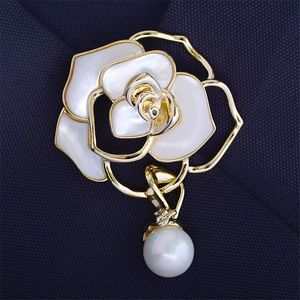 Broches, broches fritillaire naturelle pour femmes 2021 arrivée rose fleur broche broche élégante perle broches broche femme bijoux de luxe