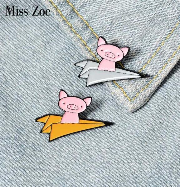 Épingles broches en papier Plane émail épingles de cochons volants personnalisés broche badge de chemise à épingle à revers drôle de bijoux animal mignon cadeau pour les enfants79690808