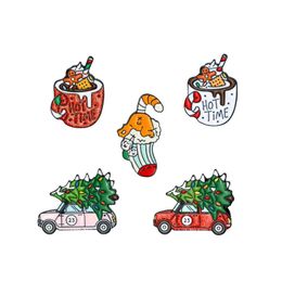 Broches Broches Personnalité Pins De Noël Ornements Chariot Verre Bonbons Modélisation Insigne Accessoires Cuisson Peinture Mode Broche Chaussette Dh6Ip