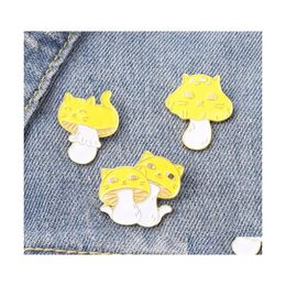 Pinnen broches pinnen 20 pc's/lot planten serie serie paddestoelmodel cartoon kattenlegering tas hoed badge unisex backpack kleding verf la sms