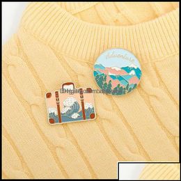 Broches Broches Broches Broches Bijoux Aventure En Plein Air Voyage Sac Forme Unisexe Cercle Montagne Arbre Vague Vêtements Badges Alliage Huile Pai Otlj7