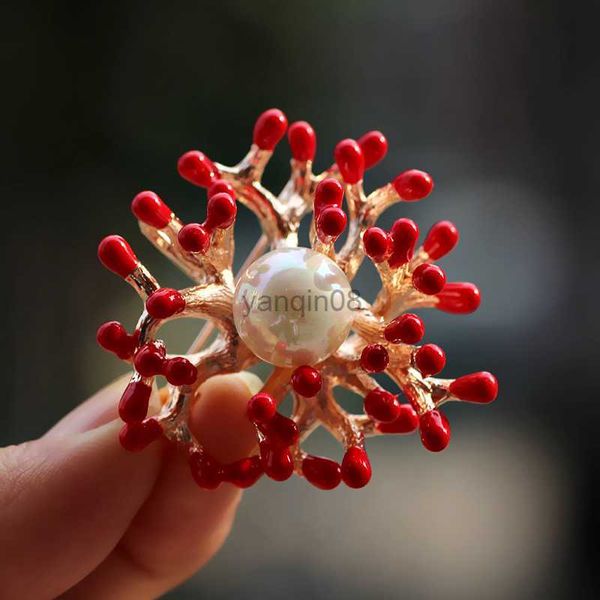 Alfileres Broches Rojo Simple Pin Perla Broches Retro Insignia Coral Forma Corsage Broche Mujer Fiesta Regalo HKD230807