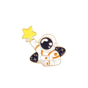 Pins broches Space Moon Star Planet Astronaut Serie Broche Unisex Alloy Cartoon Whale Animal Badges Kleed Rapel Pins Oil Dr Ototv