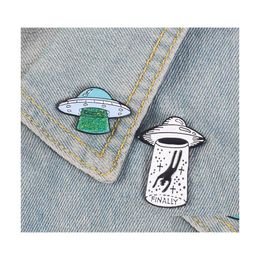 Pins broches ruimteschip eindelijk groen wit schattig cartoon cadeau voor kinderen meisjes persoonlijkheid speciale broche ornamenten rapel badge 309c3 dh0rf