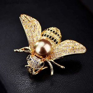 Pins Broches Trendy Brand Design Insect Series Broche Vrouwen Delicate Kleine Bij Broches Kristal Strass Pin Broche Sieraden Geschenken Voor Meisje Y240329