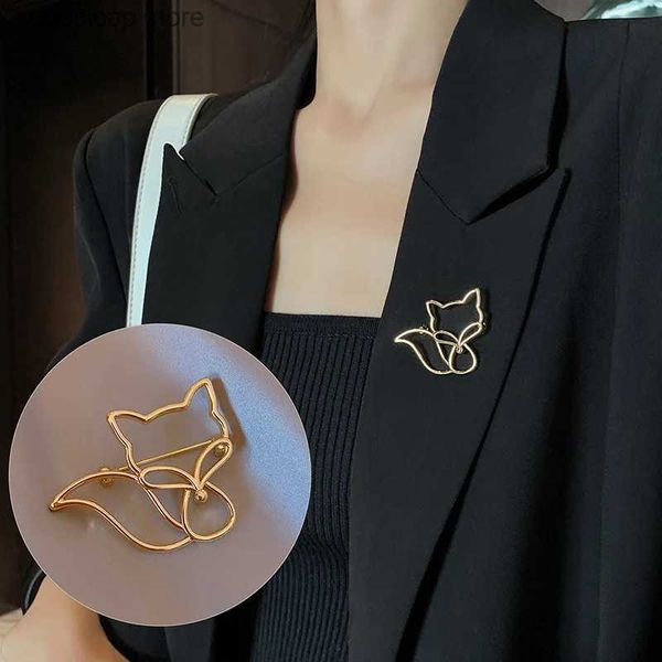 Broches Broches À La Mode Creux Animal Renard Broche Broche Pour Femmes Cristal Coquille Plume De Luxe Blanc Perle Zircon Badge Corsage Vêtements Bijoux Y240329