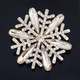 Broches Broches Utei bijoux couleur or alliage incroyable cristal flocon de neige broche exquise femmes écharpe broche pour vêtements de fête livraison directe Dha6R