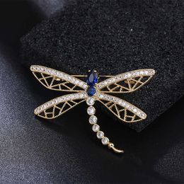 Pins Broches WEIMANJINGDIAN Merk Hoge Kwaliteit Zirconia Crystal Dragonfly vrouwen Vilt Hoofdband Pin Decoratie Sieraden G230529