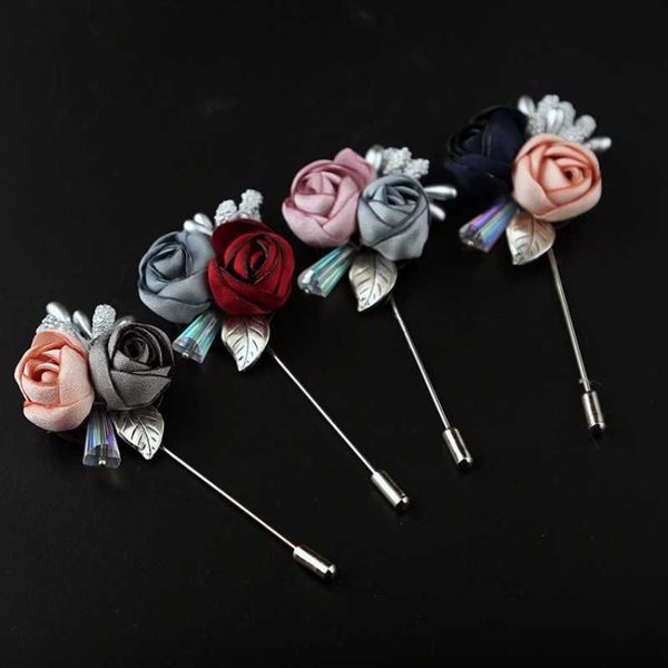 Broches Broches Femmes mode fleur perle broche Élégant tissu coréen avant badge épinglette manteau femmes ensemble broche G220523