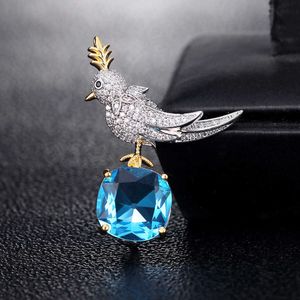 Pins Broches vrouwen eenvoudige blauwe kristal vogel luxe vrouwen goud zilver zirkoon legering dier broche veiligheidsspeld G230529