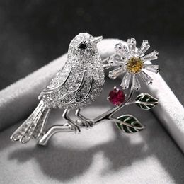 Pins Broschen Frauen einfache Kristall schöne Vogel Luxus Gold Silber Zirkon Legierung Tier Brosche Sicherheitsnadel G230529