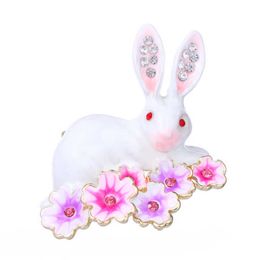 Broches Wuli bébé émail fleur broche adapté pour femmes unisexe mignon lapin blanc animal fête décontracté cachemire broche cadeau G230529