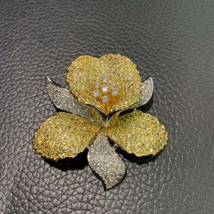 Pins Broches Couleur jaune et blanc mixte orchidée bijoux broche broches cuivre avec broche de créateur cubique Zircon mode femmes bijoux de haute qualité 2024