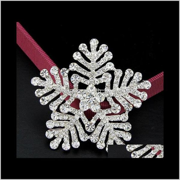 Broches, livraison directe 2021 cadeau de luxe plein strass cristal flocon broche neige fleur broches broches cor bijoux de mariage pour la fête de Noël Y