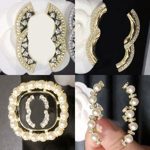 Épingles femmes bijoux cristal balises de broch broches broches or plaquent sier vintage lovers de mode européen accessoires de robe de fête de mariage cadeau s es