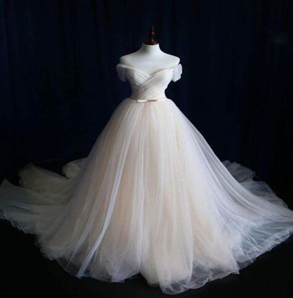 Pinterest Imagen real Vestido de novia 2017 Tul de tela elegante fuera de Sholder Longitud de la longitud de la boda9260427